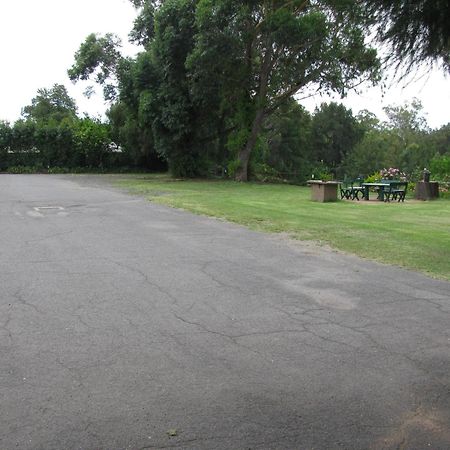 The Wayfarer Motel Muswellbrook Exterior foto